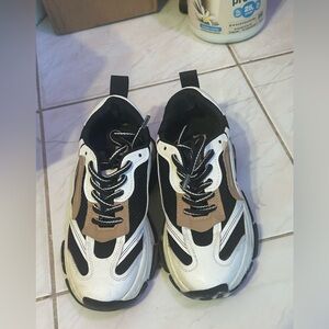 Steve Madden Women's Sneakers - Black, White, and Brown